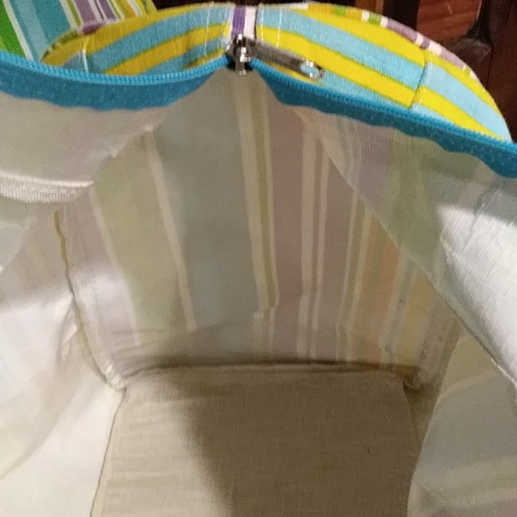 Striped Beach Bag or a weekender bag!! - Picture 6 of 6